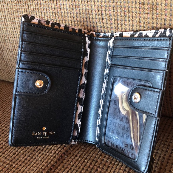 Wallet - Picture 3 of 4